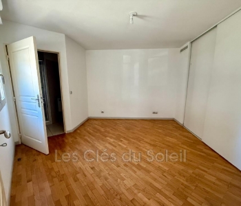 Cliquez pour en savoir plus...