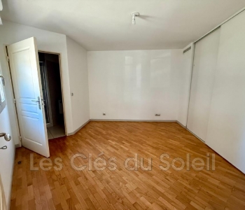 Cliquez pour en savoir plus...